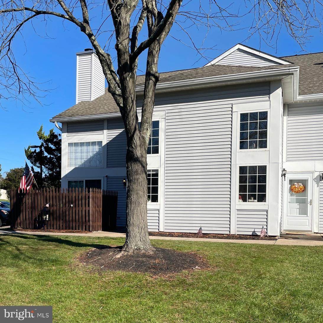 102 Wheatsheaf Lane - Photo 1