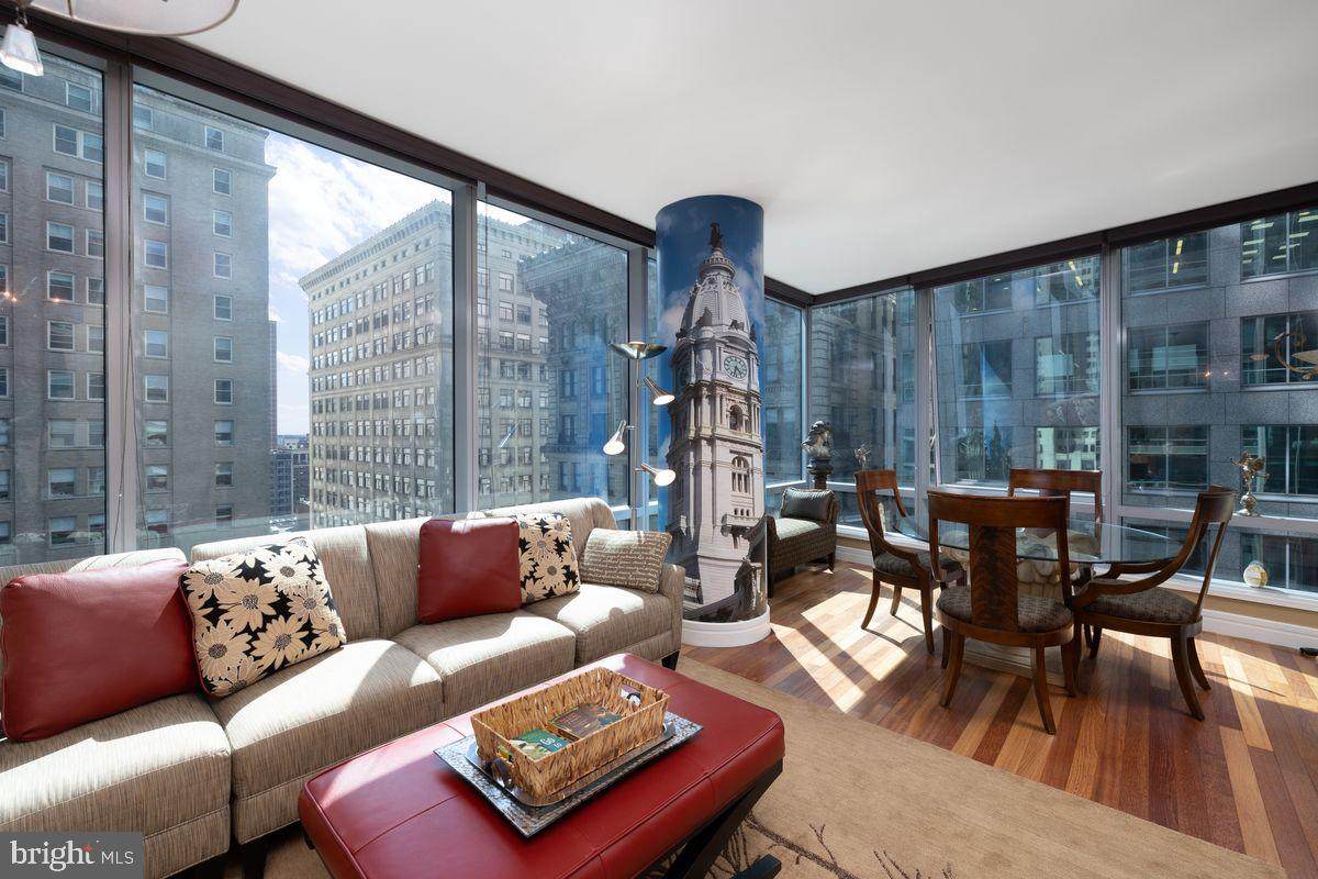 1414 Penn Square - Photo 1