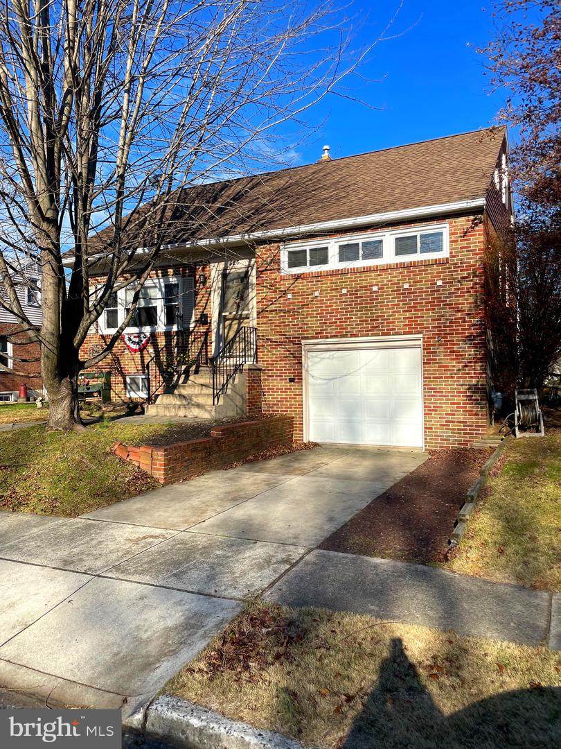 525 Grill Avenue - Photo 1