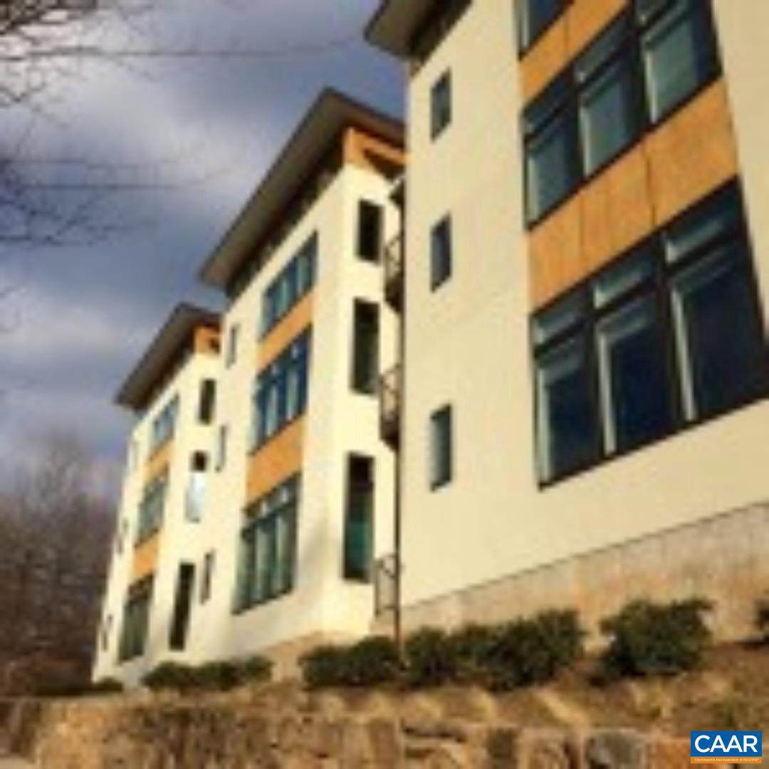 1600 Jefferson Park Ave - Photo 1