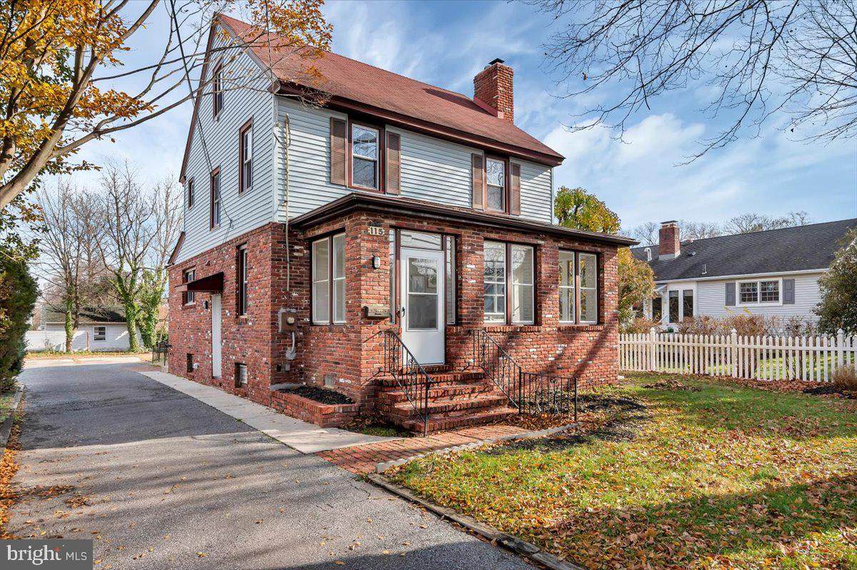 115 Woodbury Road - Photo 1