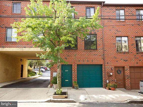 2610 Parrish Street - Photo 1