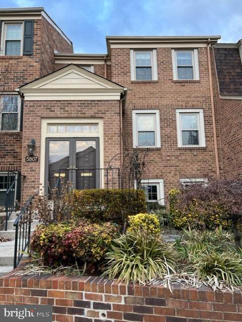 5807 Tudor Lane - Photo 1