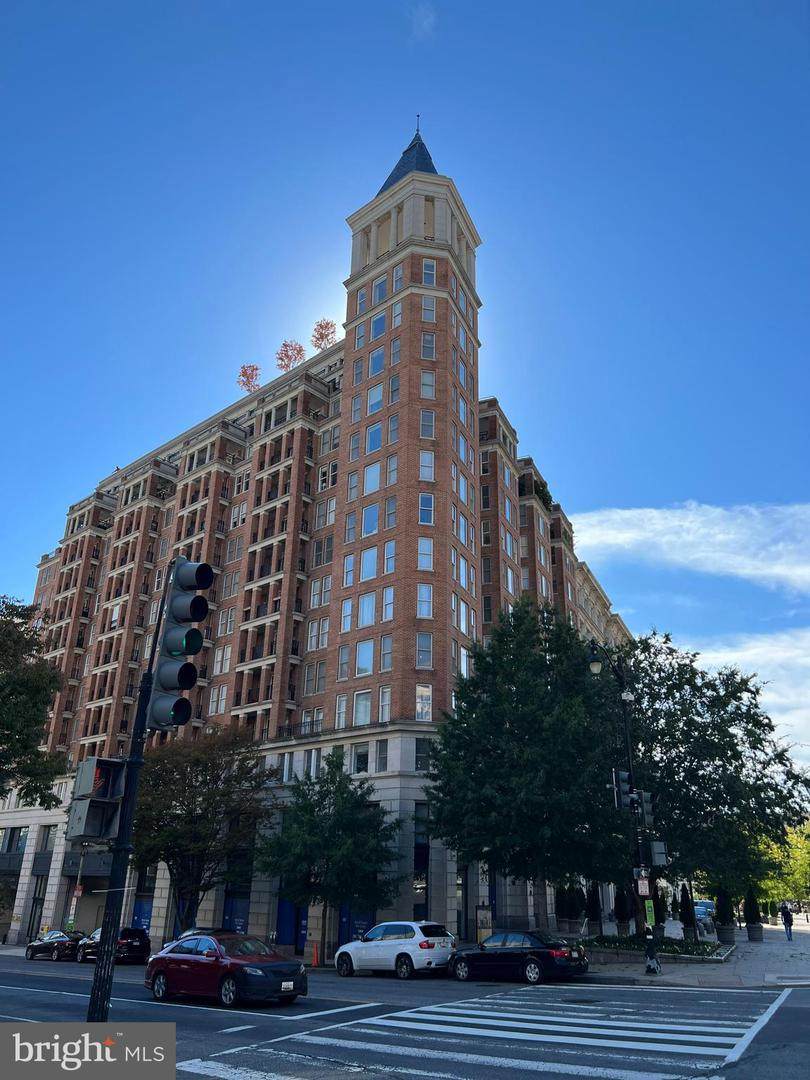 601 Pennsylvania Avenue - Photo 1