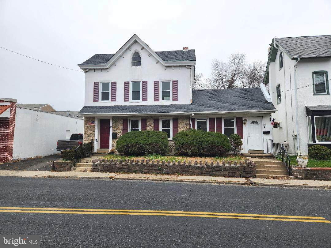 13 Moreland Avenue - Photo 1