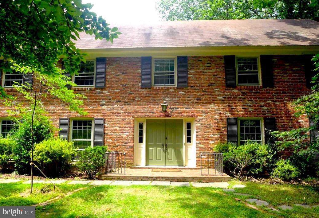 1168 Daleview Drive - Photo 1