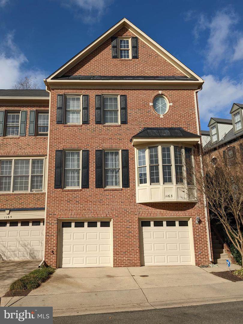 1163 Regal Oak Drive - Photo 1