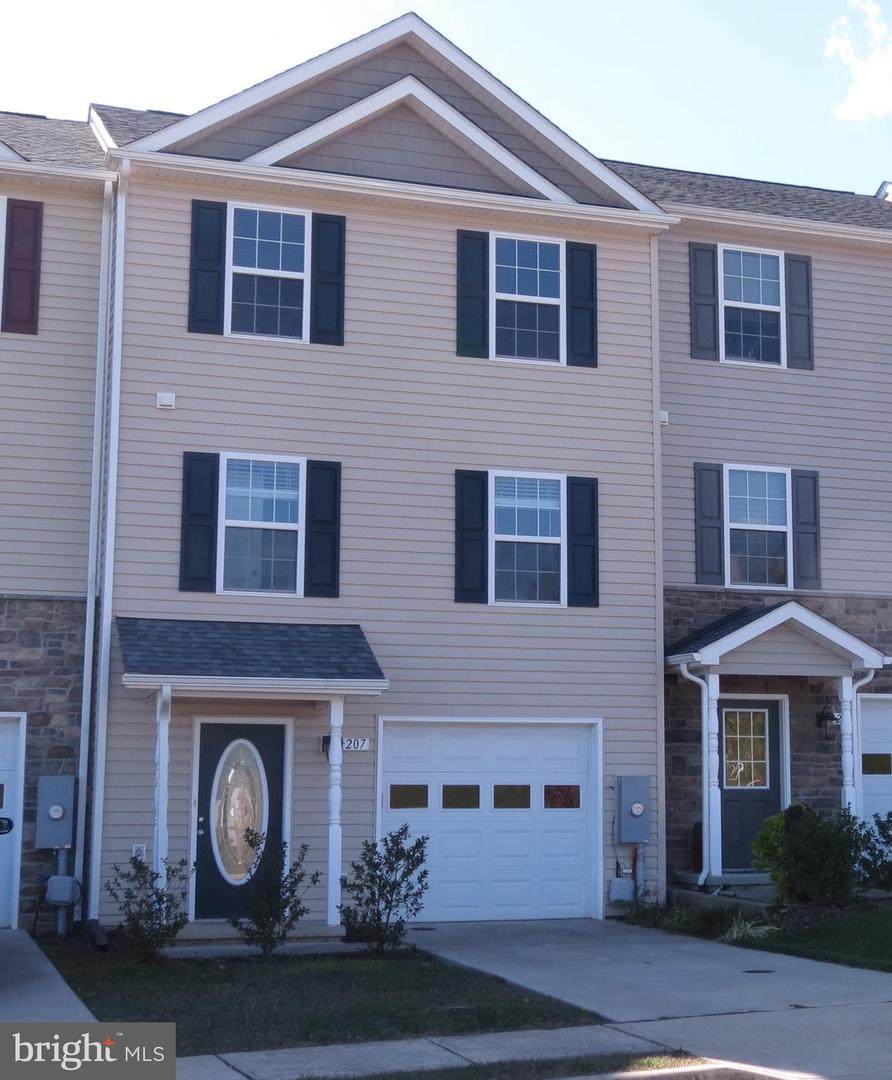 207 Sage Circle - Photo 1