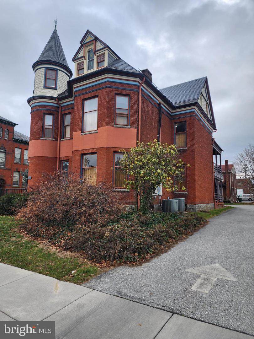 200 Walnut Street - Photo 1