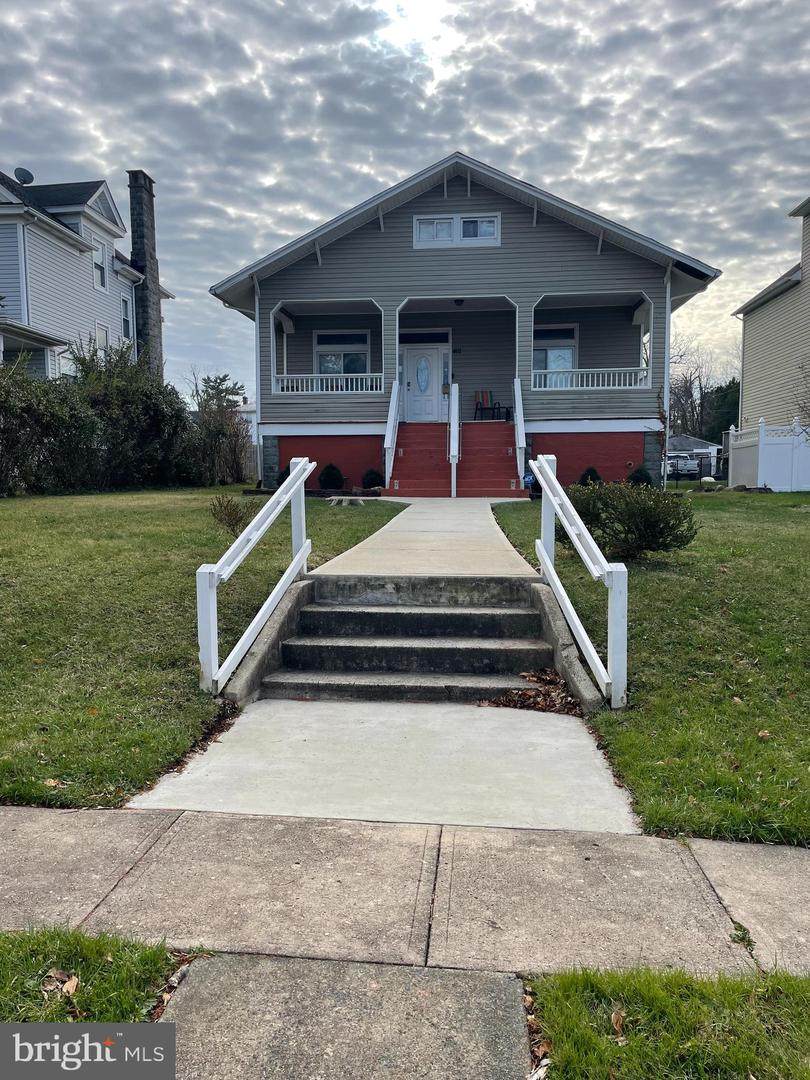 4111 Springdale - Photo 1