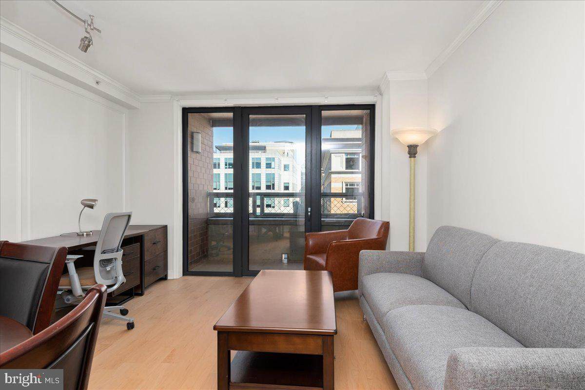 616 E Street - Photo 1