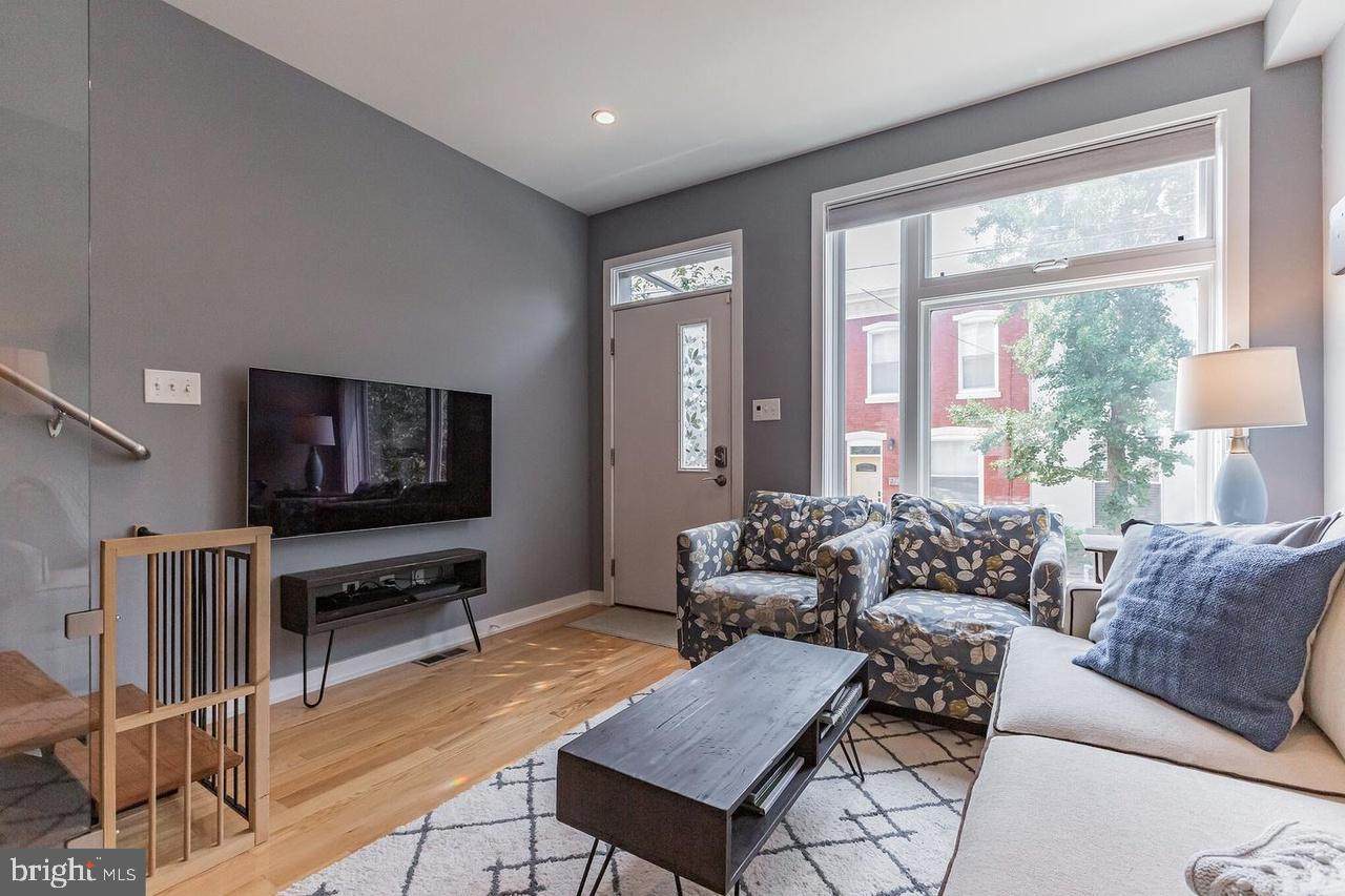 2721 Cambridge Street - Photo 1