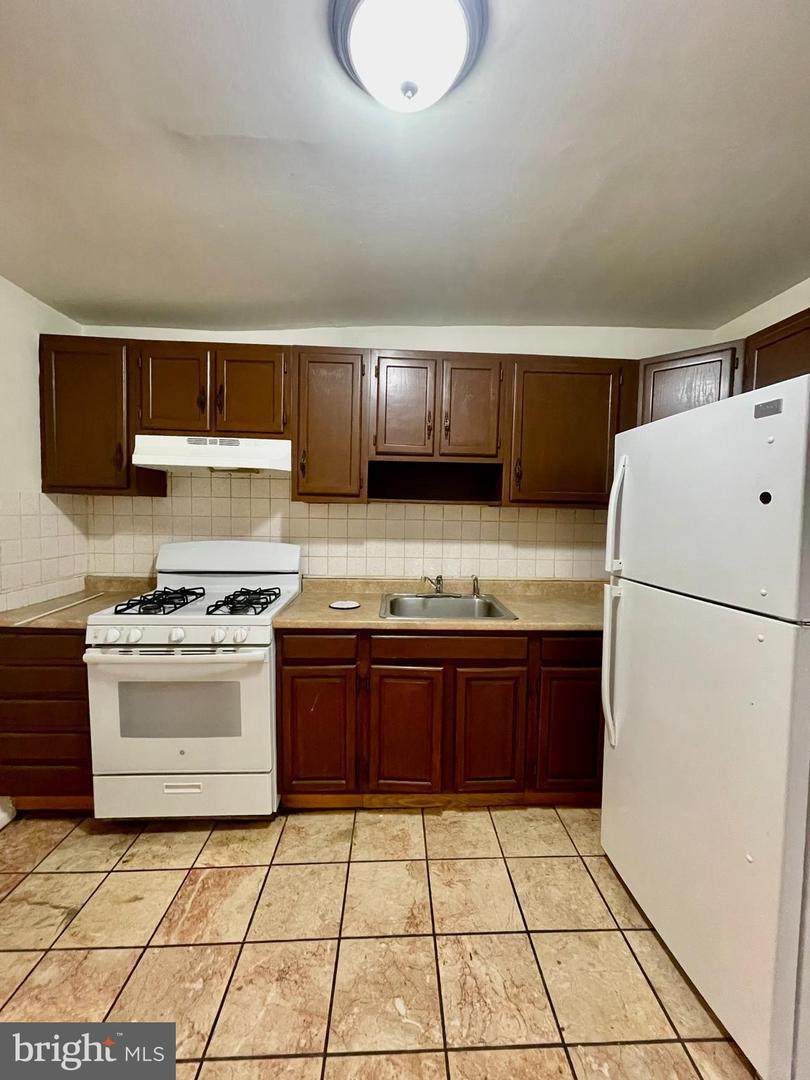 110 Girard Avenue - Photo 1