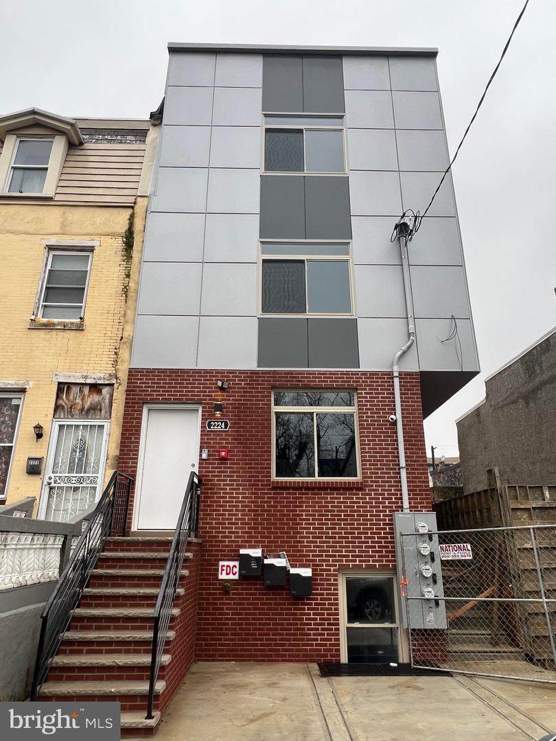 2224 Franklin Street - Photo 1