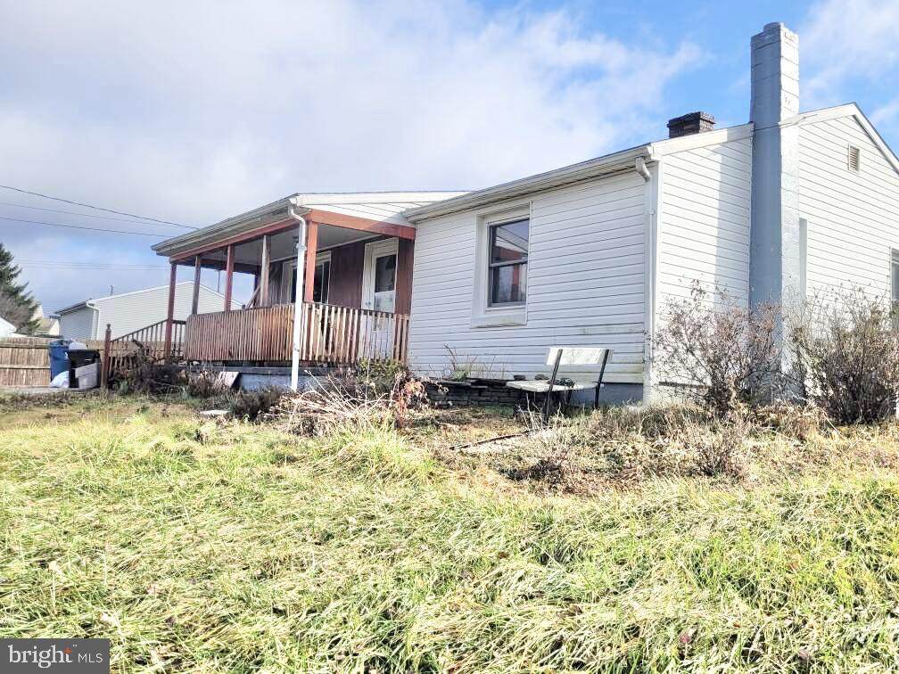 1410 Windsor Road - Photo 1