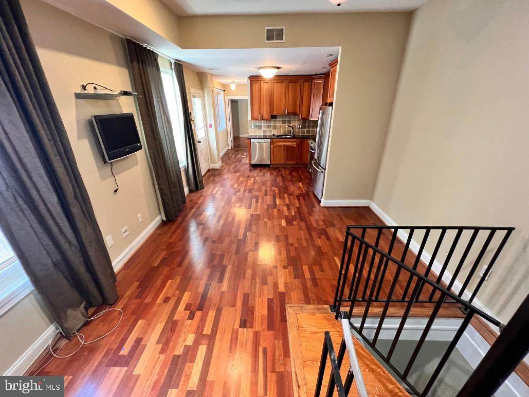 900 Pine Street - Photo 1