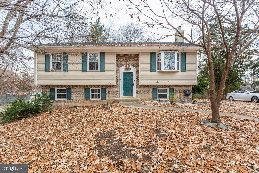9508 Oakridge Court - Photo 1