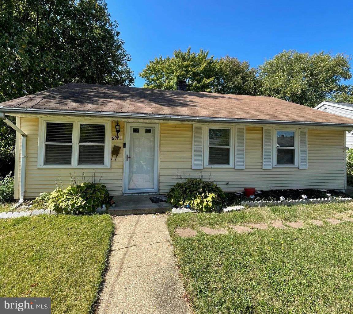 6921 Furness Avenue - Photo 1