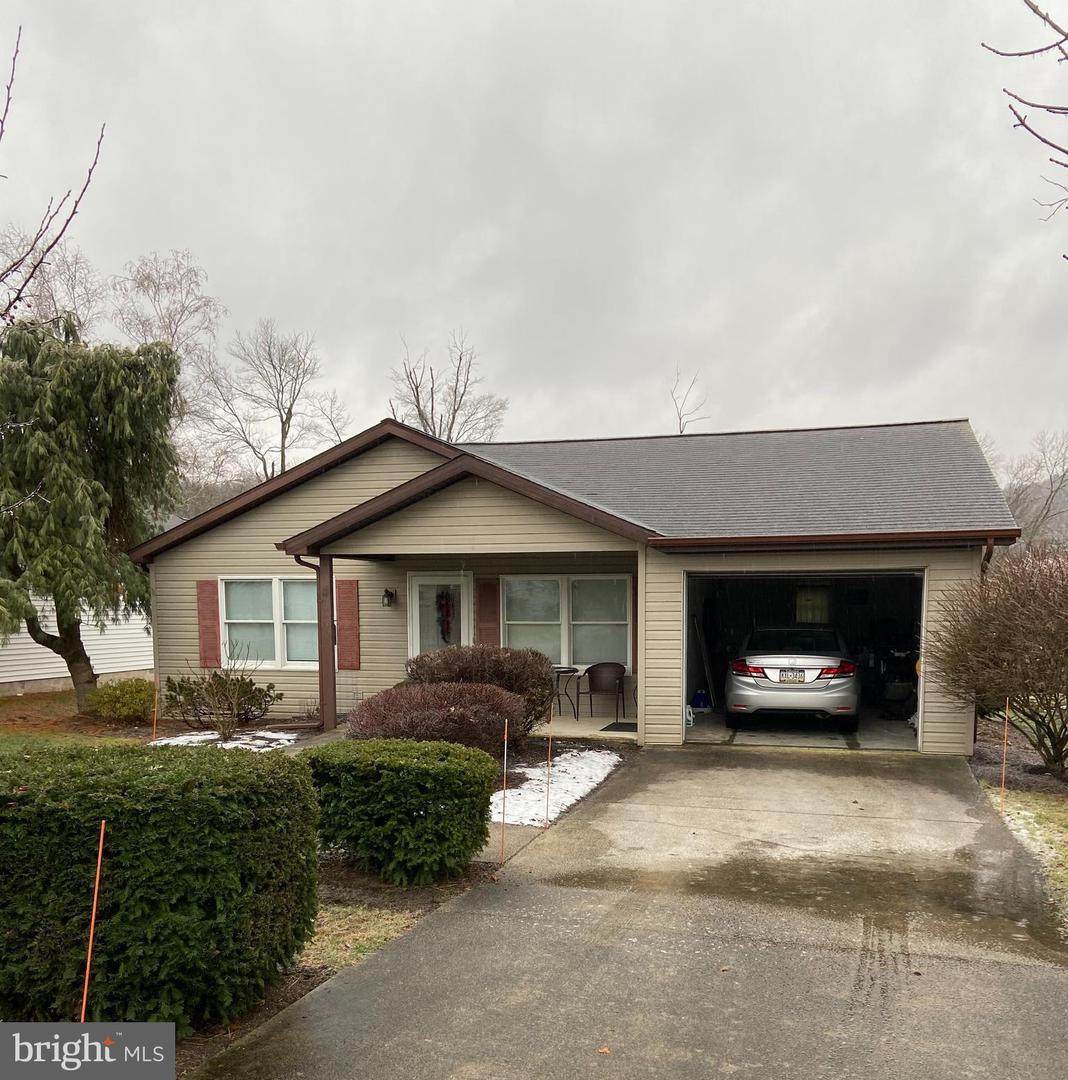 624 Canal Drive - Photo 1