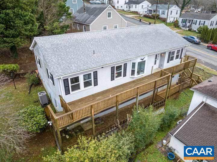 909 Elliott Ave - Photo 1