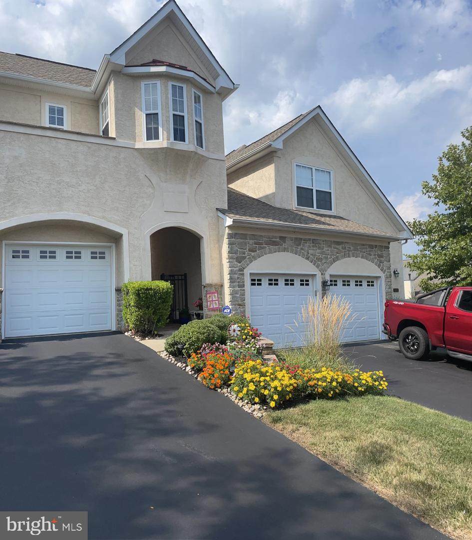 11 Threeoak Lane - Photo 1