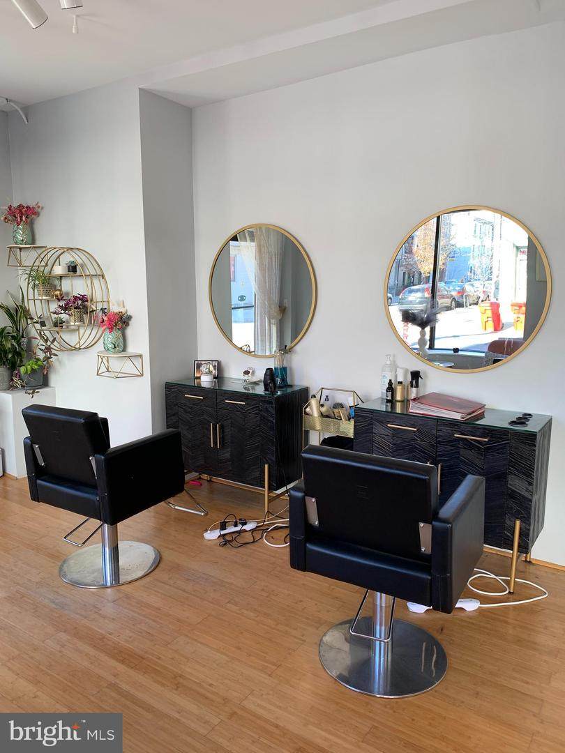 724 20TH Street - Photo 1