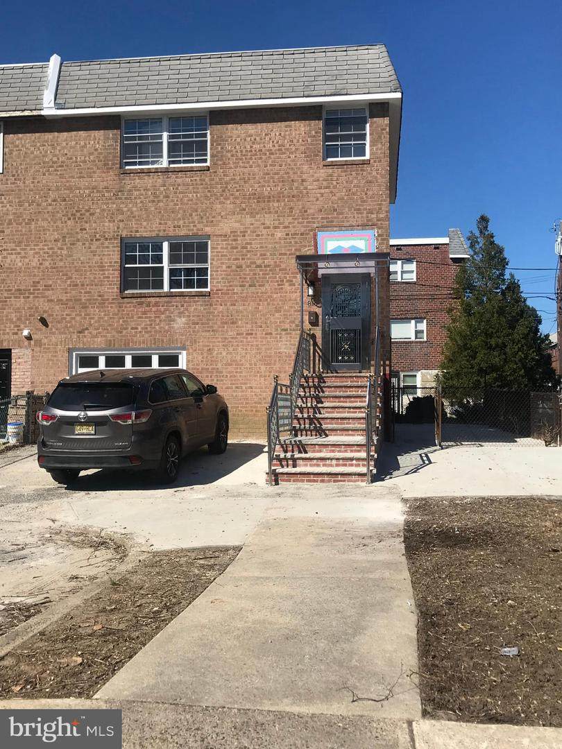816 6TH Street - Photo 1