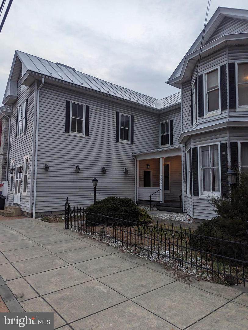 9377 Congress Street - Photo 1
