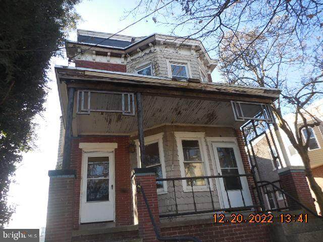 6 30TH Street - Photo 1