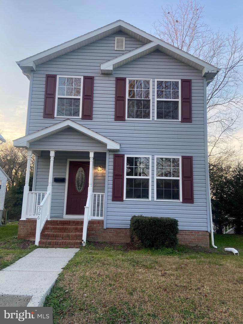 906 2ND Street - Photo 1