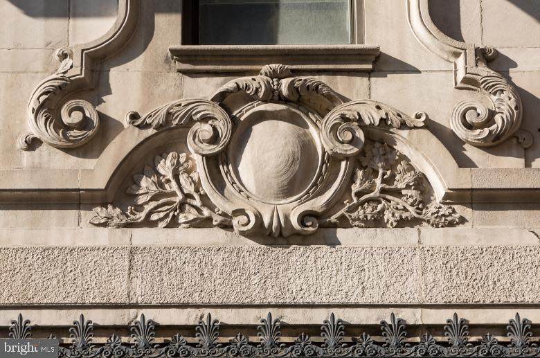 1300-6 Chestnut Street - Photo 1