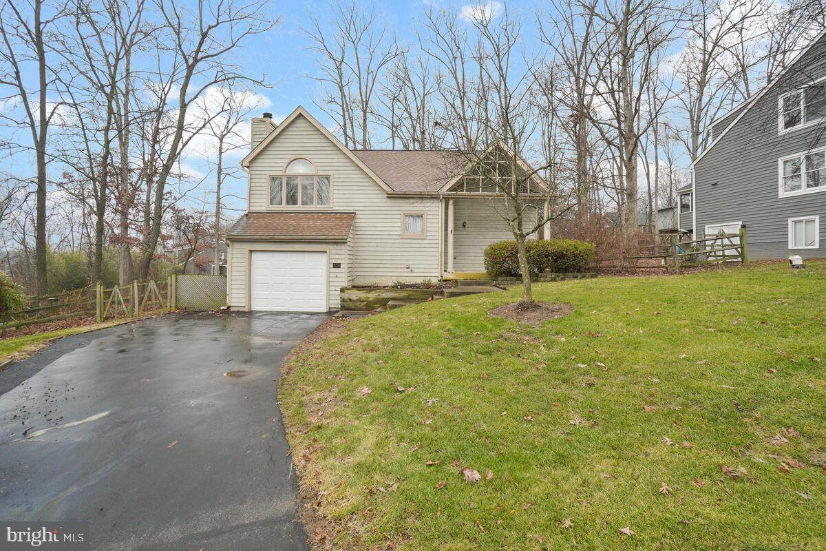 5736 Old Log Court - Photo 1