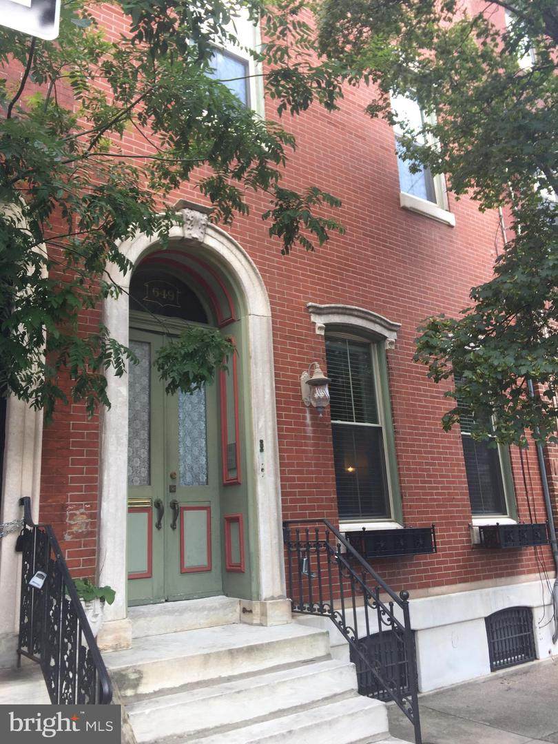 649 16TH Street - Photo 1
