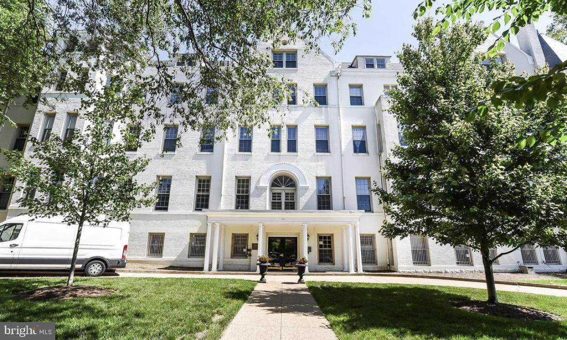 101 Carolina Avenue - Photo 1