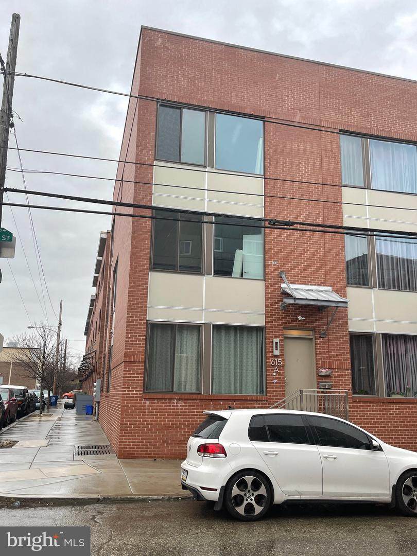 615 10TH Street - Photo 1