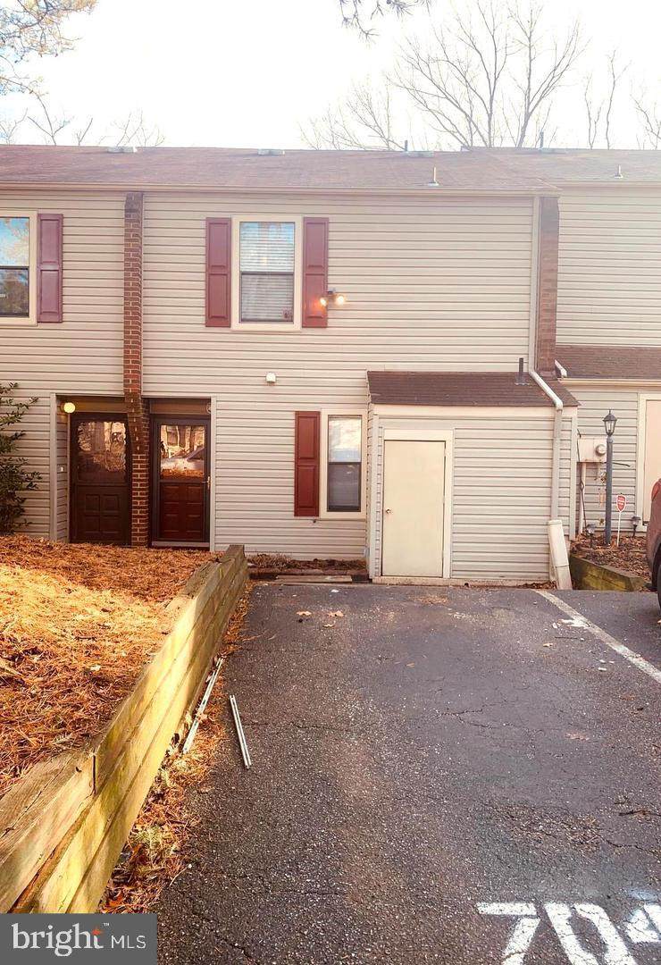 704 Bromley Est - Photo 1