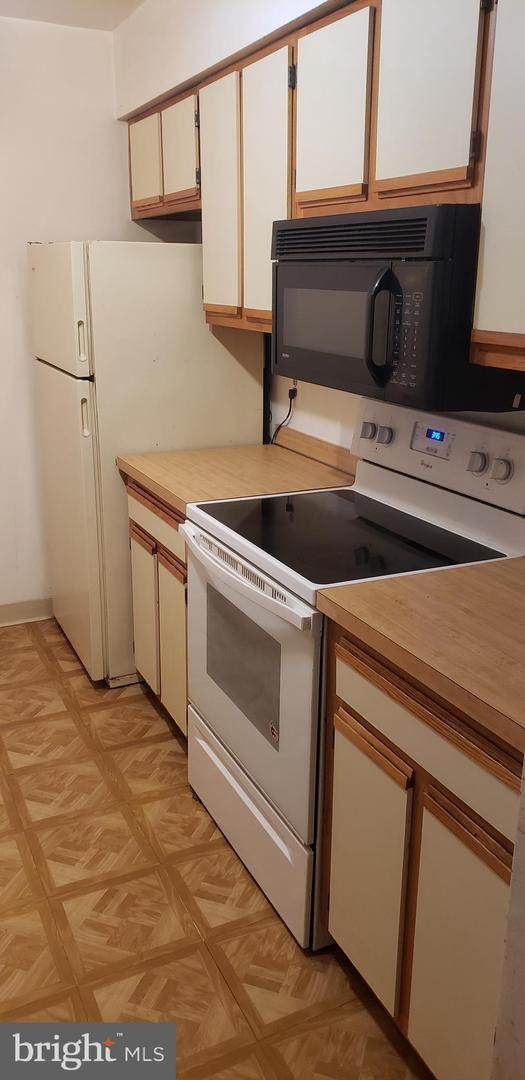 1534 Governor House Circle - Photo 1