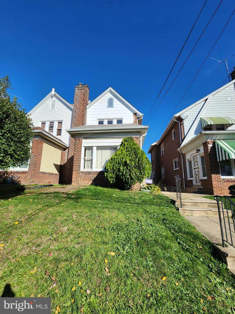 1035 Serrill Avenue - Photo 1