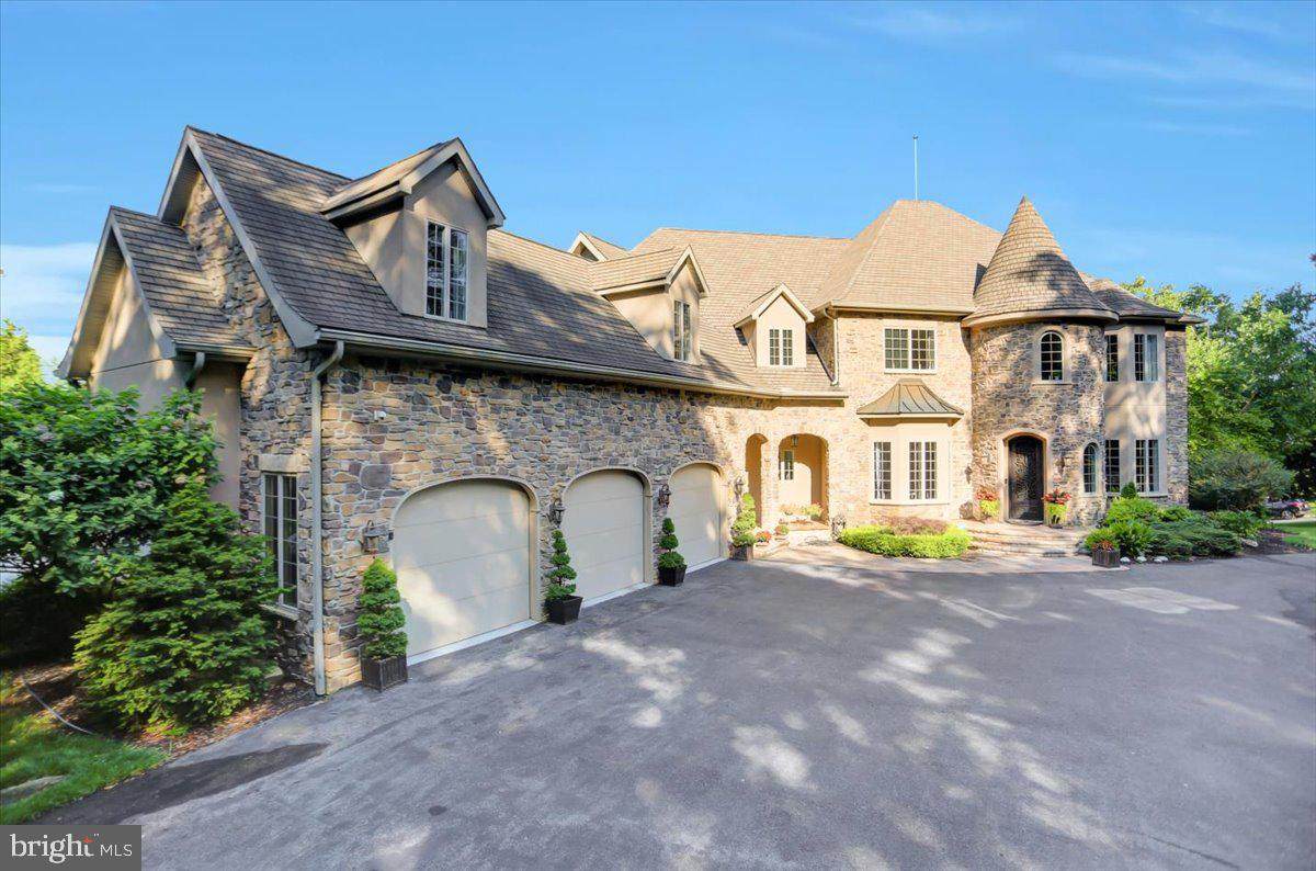 12565 Stone Crest Circle - Photo 1