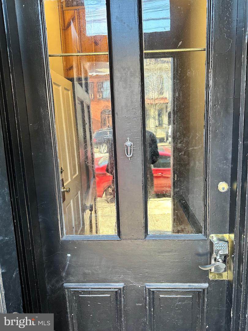 416 Queen Street - Photo 1