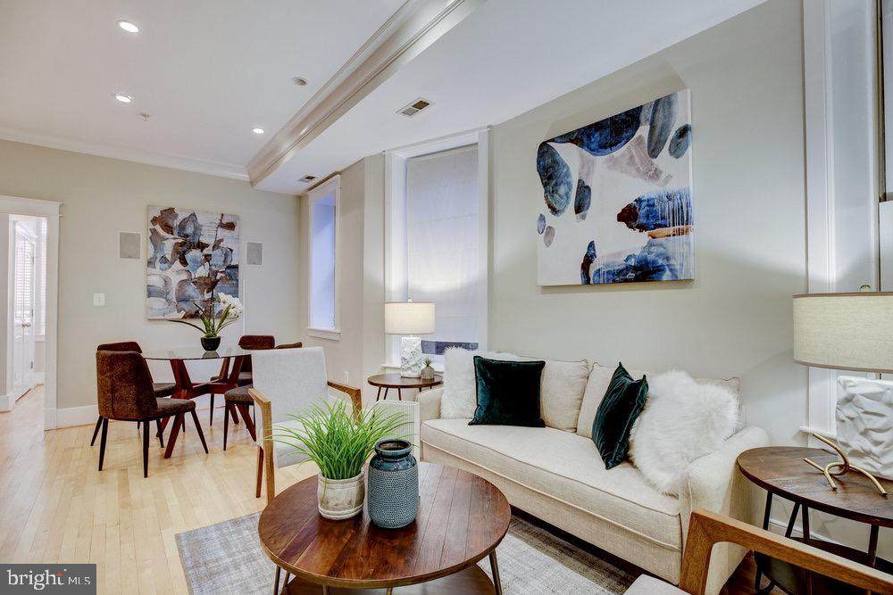703 6TH Street - Photo 1