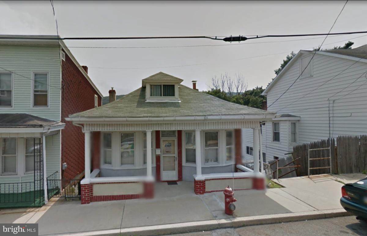 521 Race Street - Photo 1