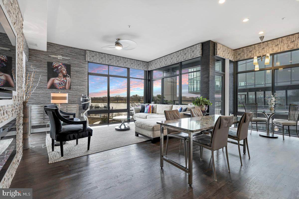 525 Water Street - Photo 1