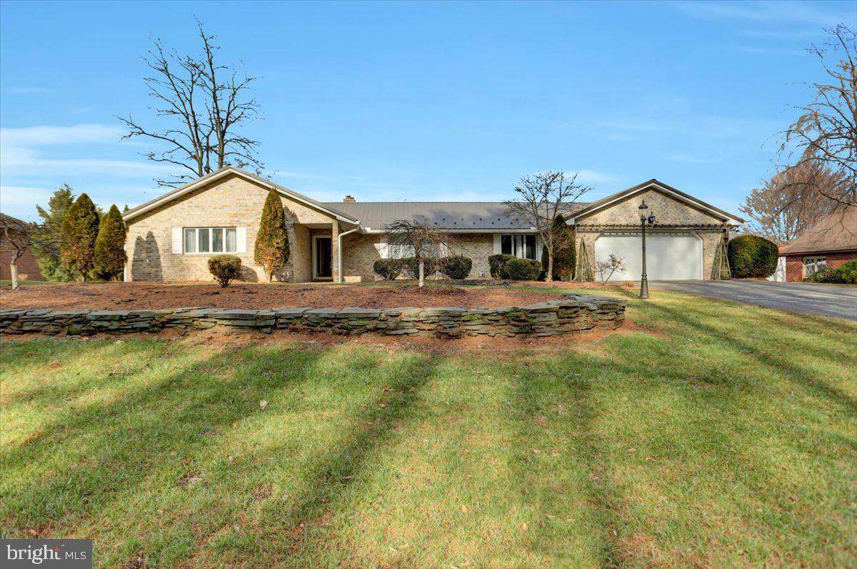 44 Edgewood Circle - Photo 1