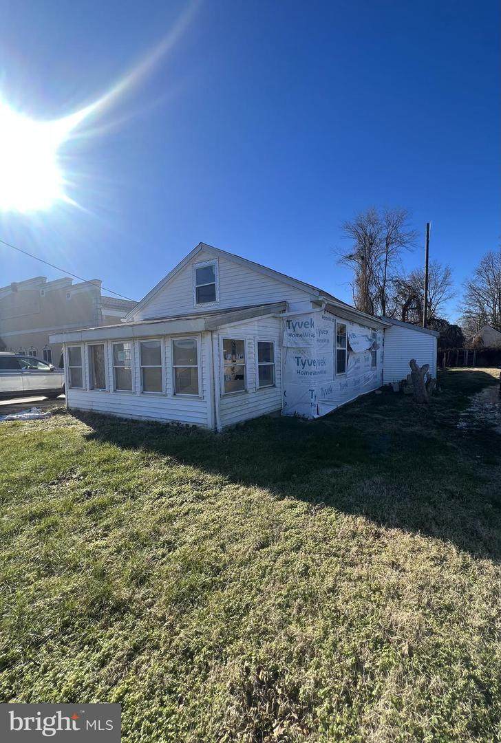 606 Marshall Street - Photo 1