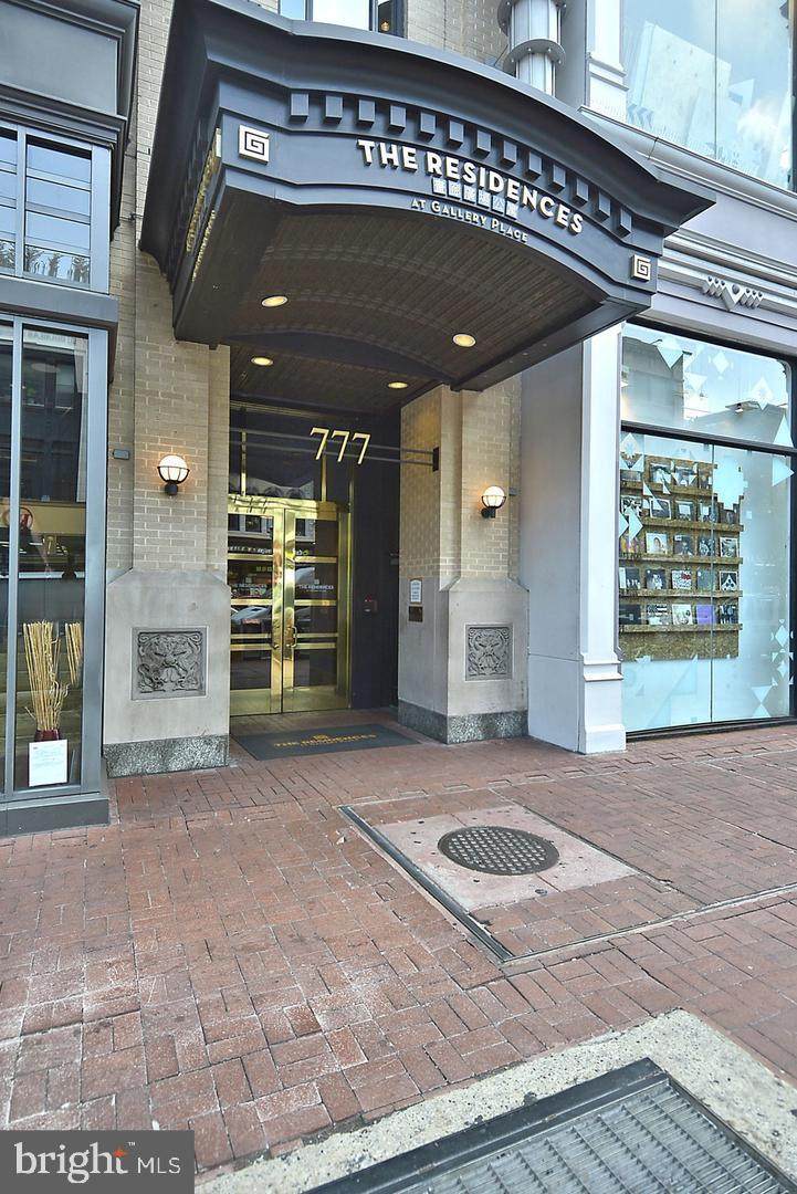 777 7TH Street - Photo 1