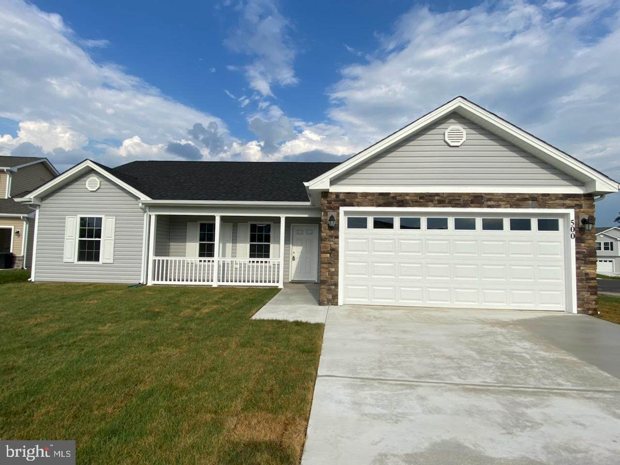 413 Jensen Way - Photo 1