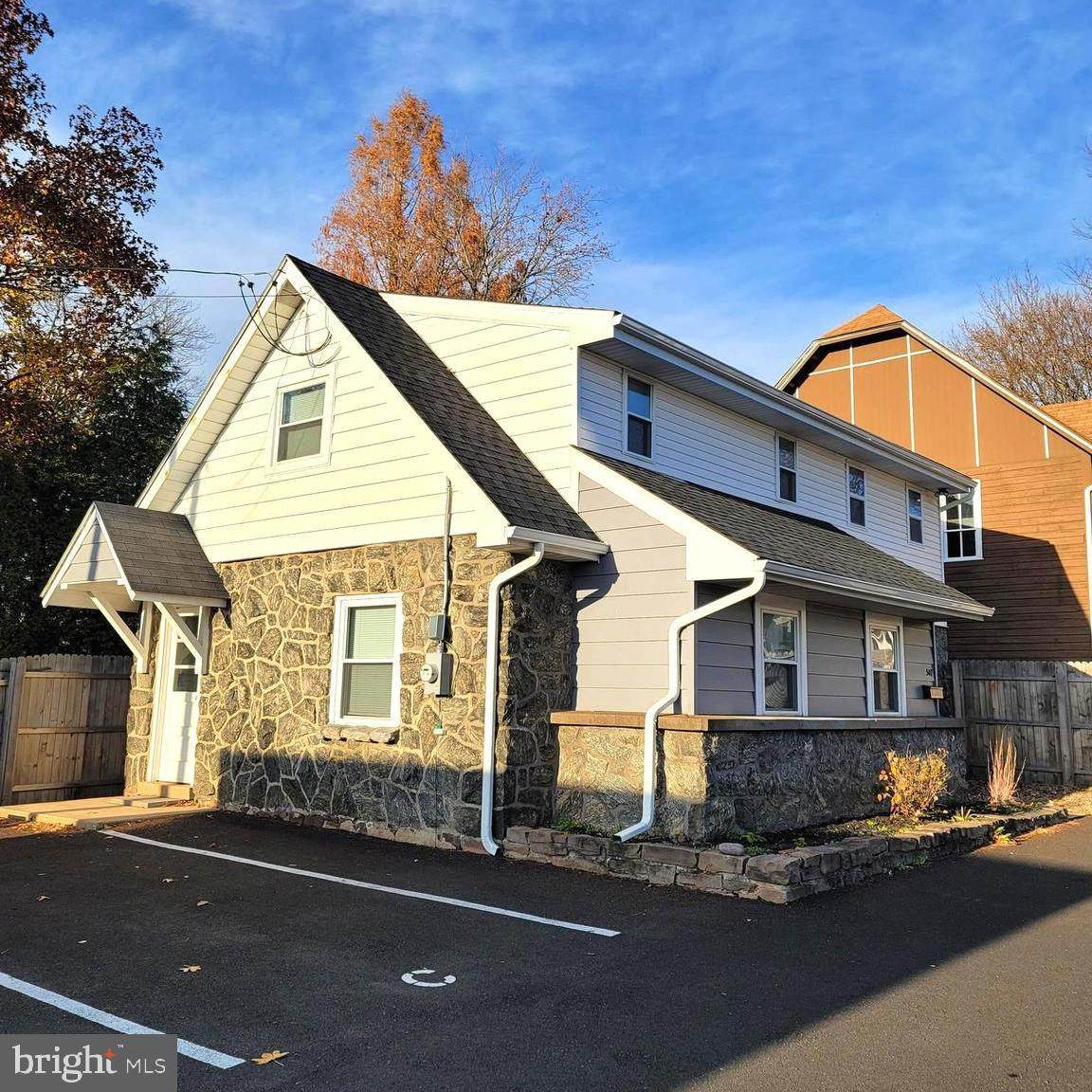 501 Walnut Street - Photo 1