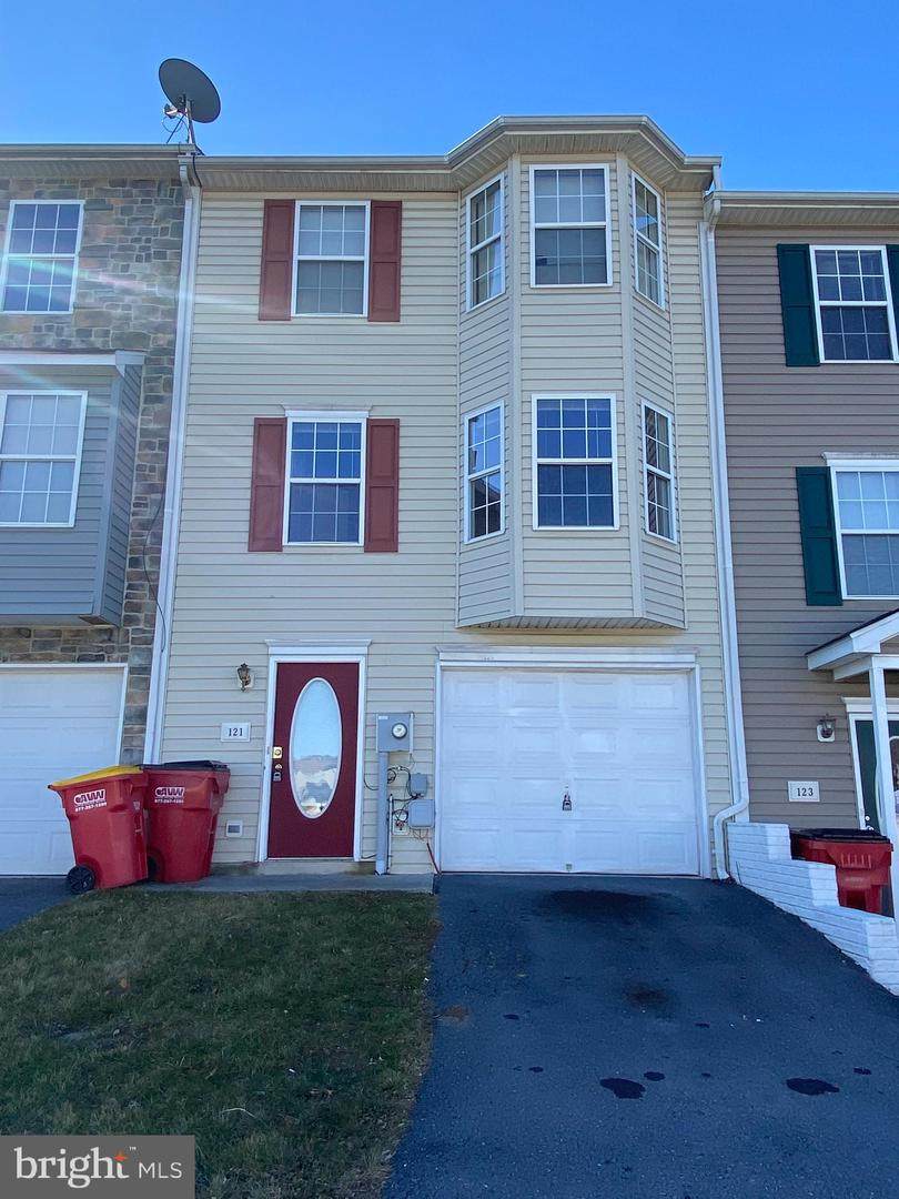 121 Marshall Street - Photo 1