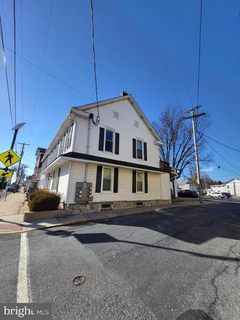201 Main Street - Photo 1